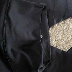 Lululemon Wunder unders reversible black 25’